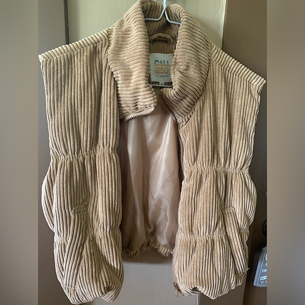 CALI1850 Tan Corduroy Cropped Puffer Vest - Picture 2 of 5